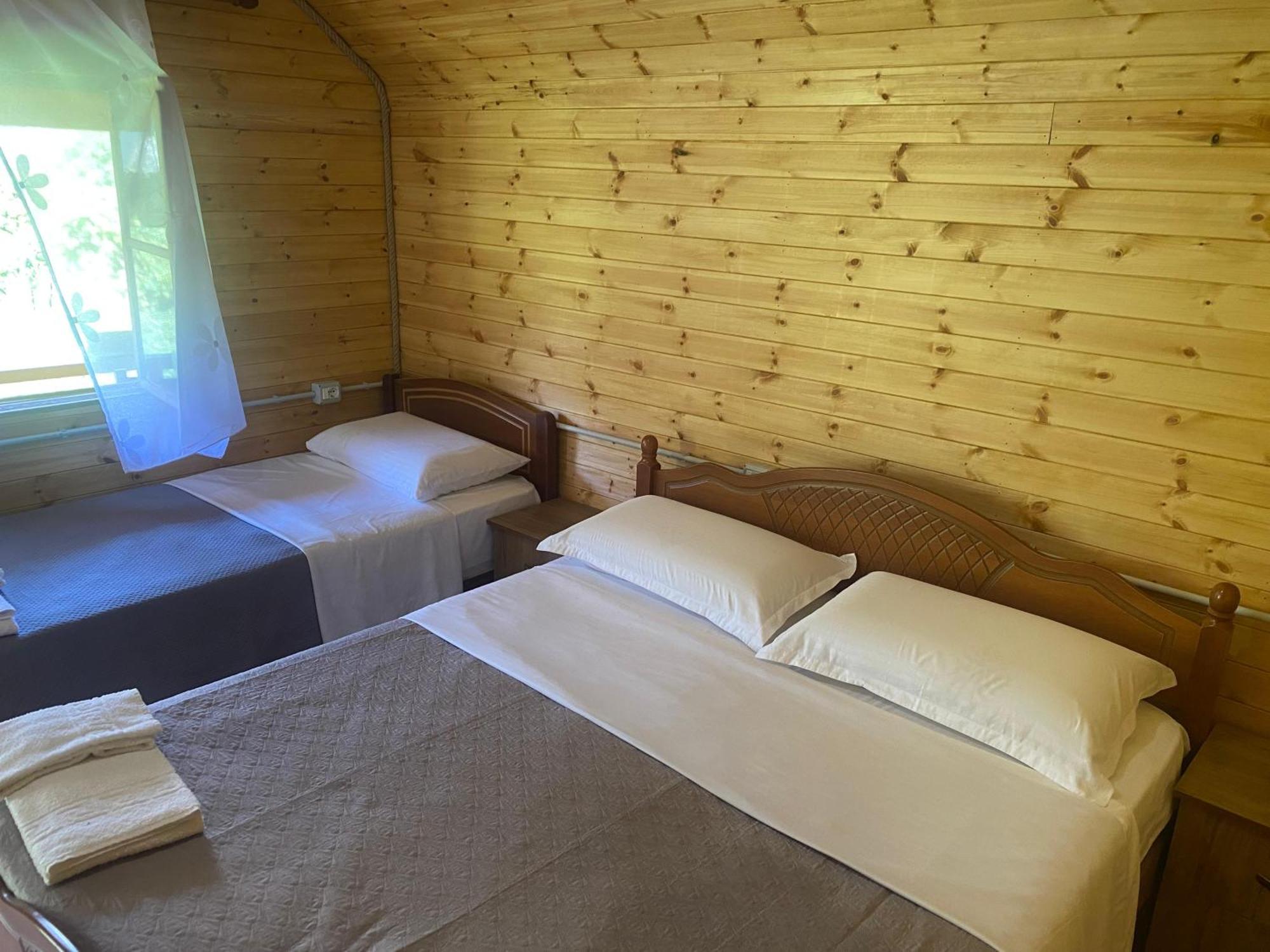 Bujtina Shkambi Hotell Theth Exteriör bild