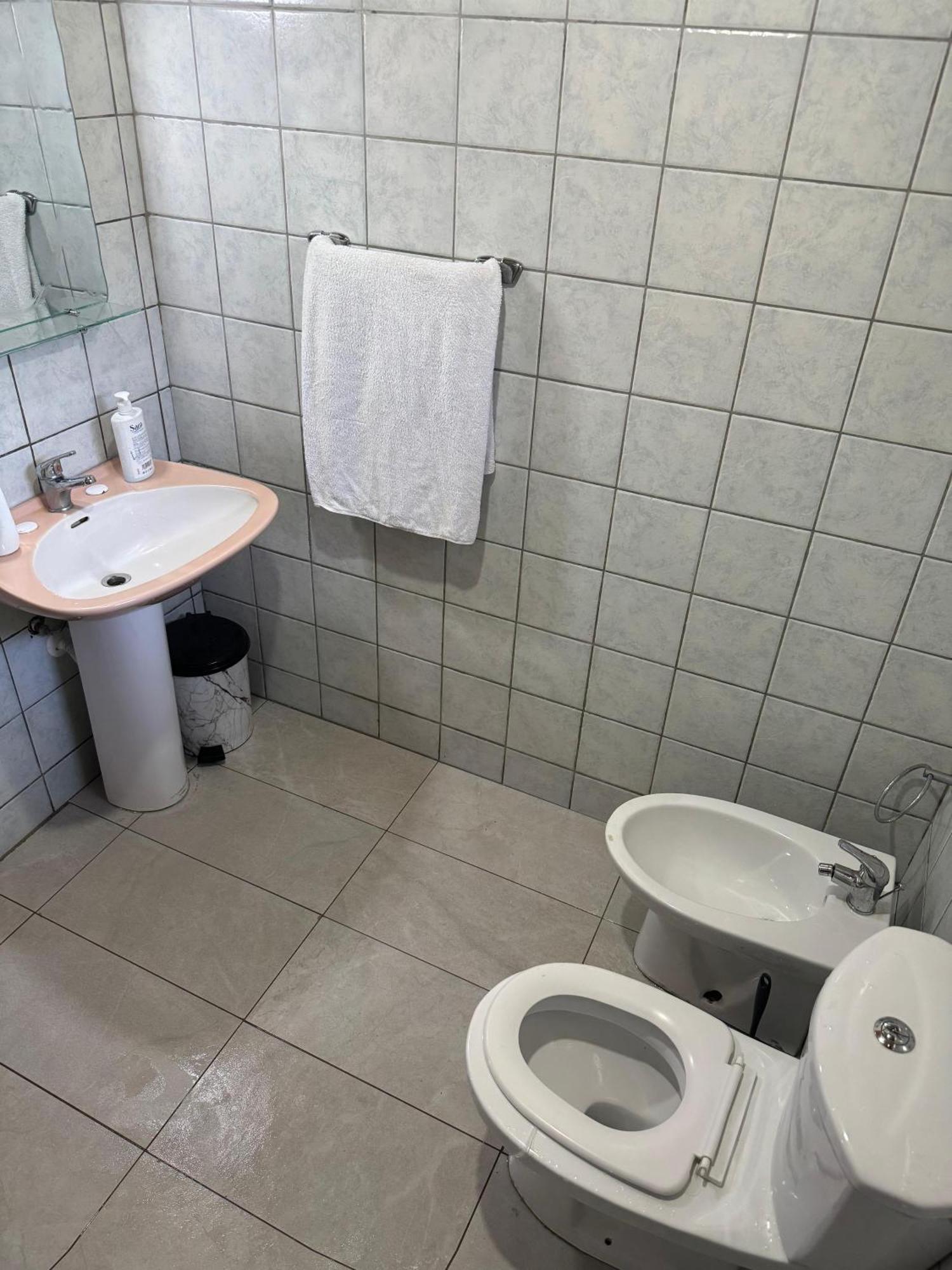 Bujtina Shkambi Hotell Theth Exteriör bild