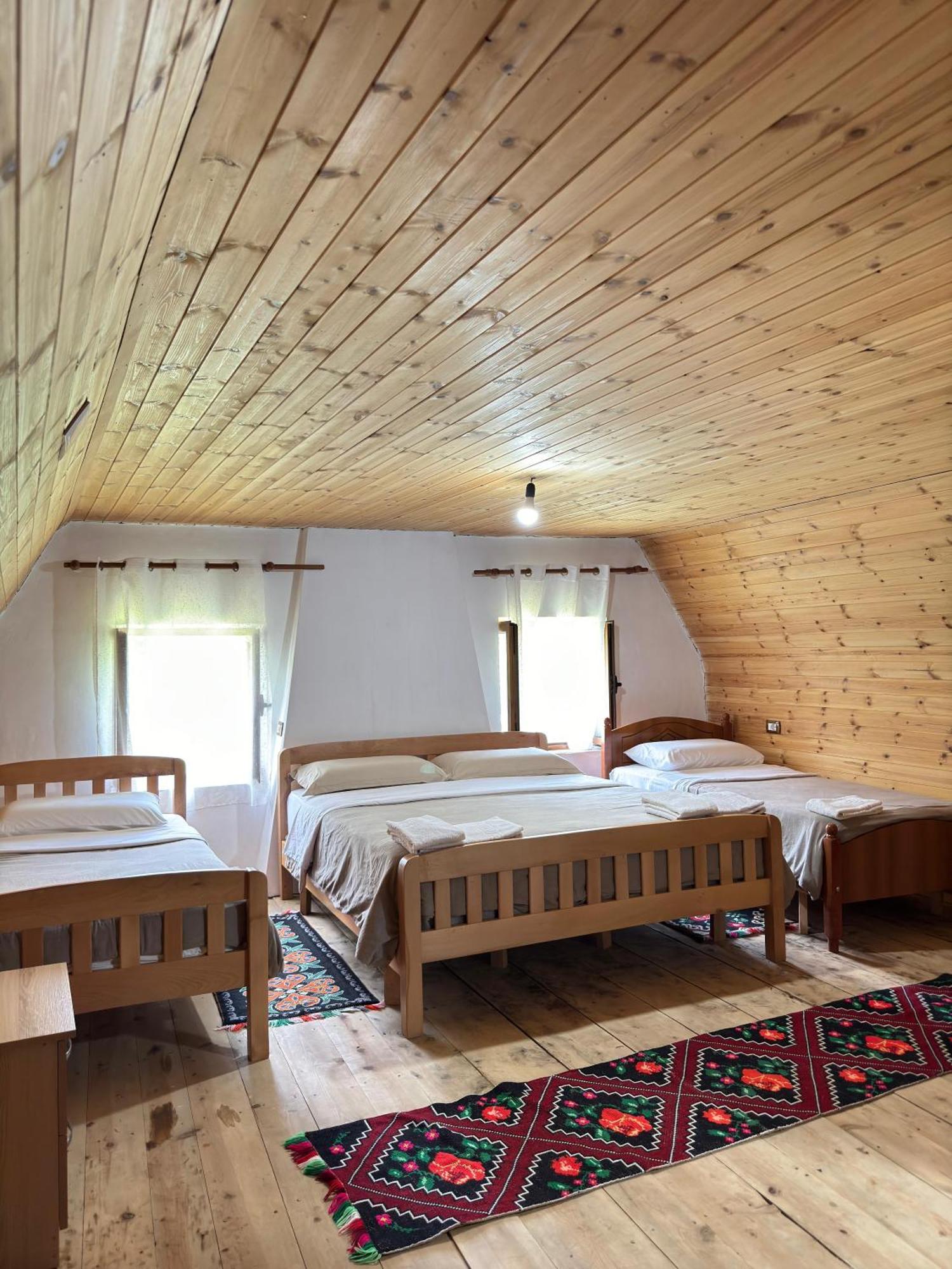 Bujtina Shkambi Hotell Theth Exteriör bild
