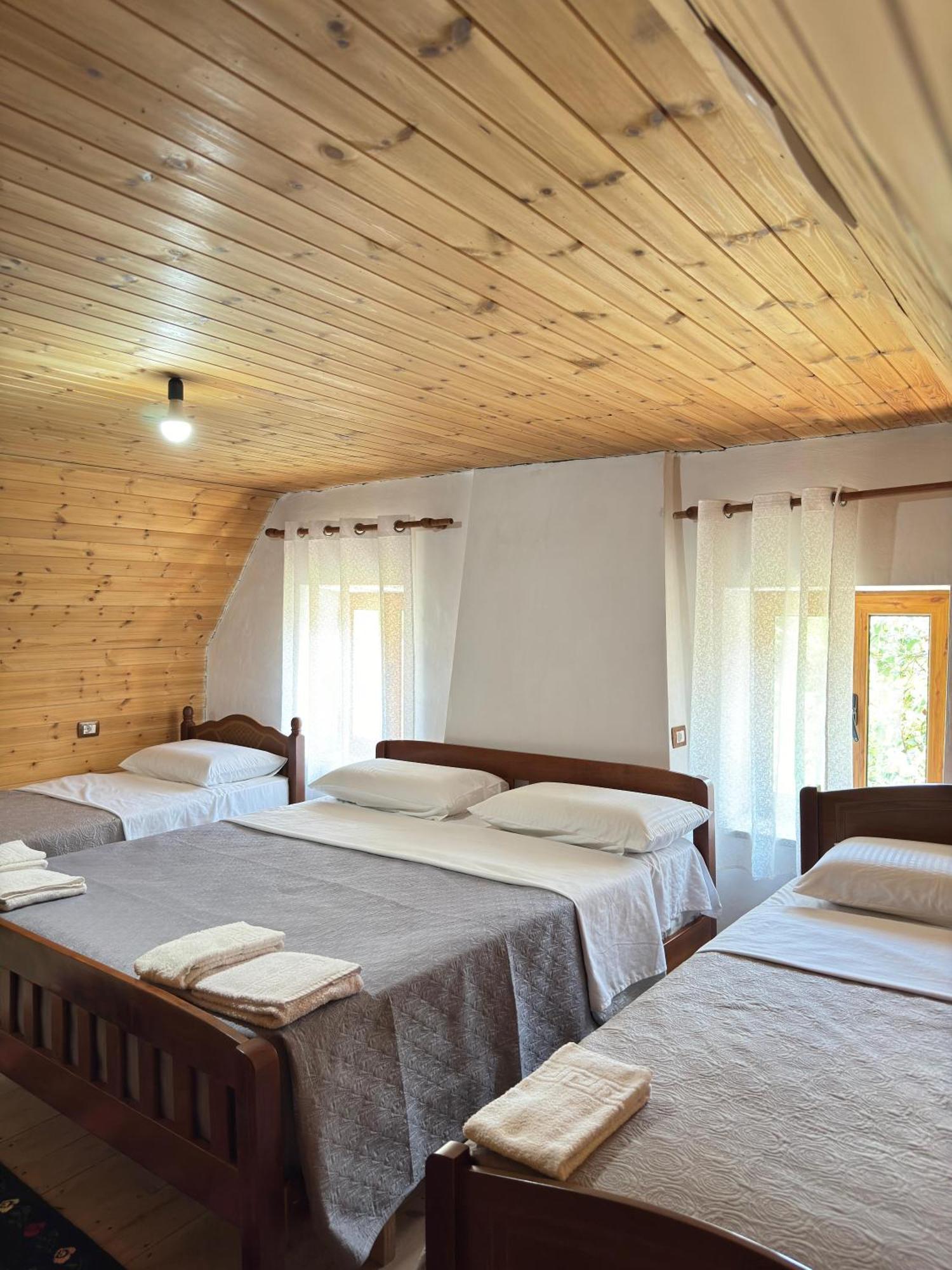 Bujtina Shkambi Hotell Theth Exteriör bild